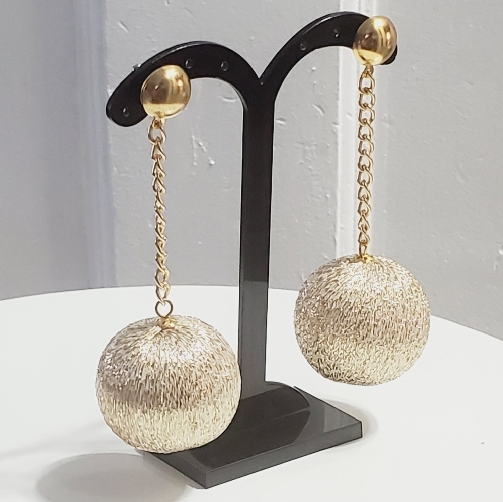 Gold Tone Metallic Dangle Earrings,Drop ball. 🌴